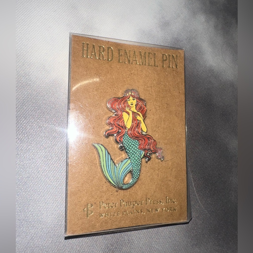 MERMAID - HARD ENAMEL PIN (CLOISONNE PIN) By Inc. Peter Pauper Press - Hardcover